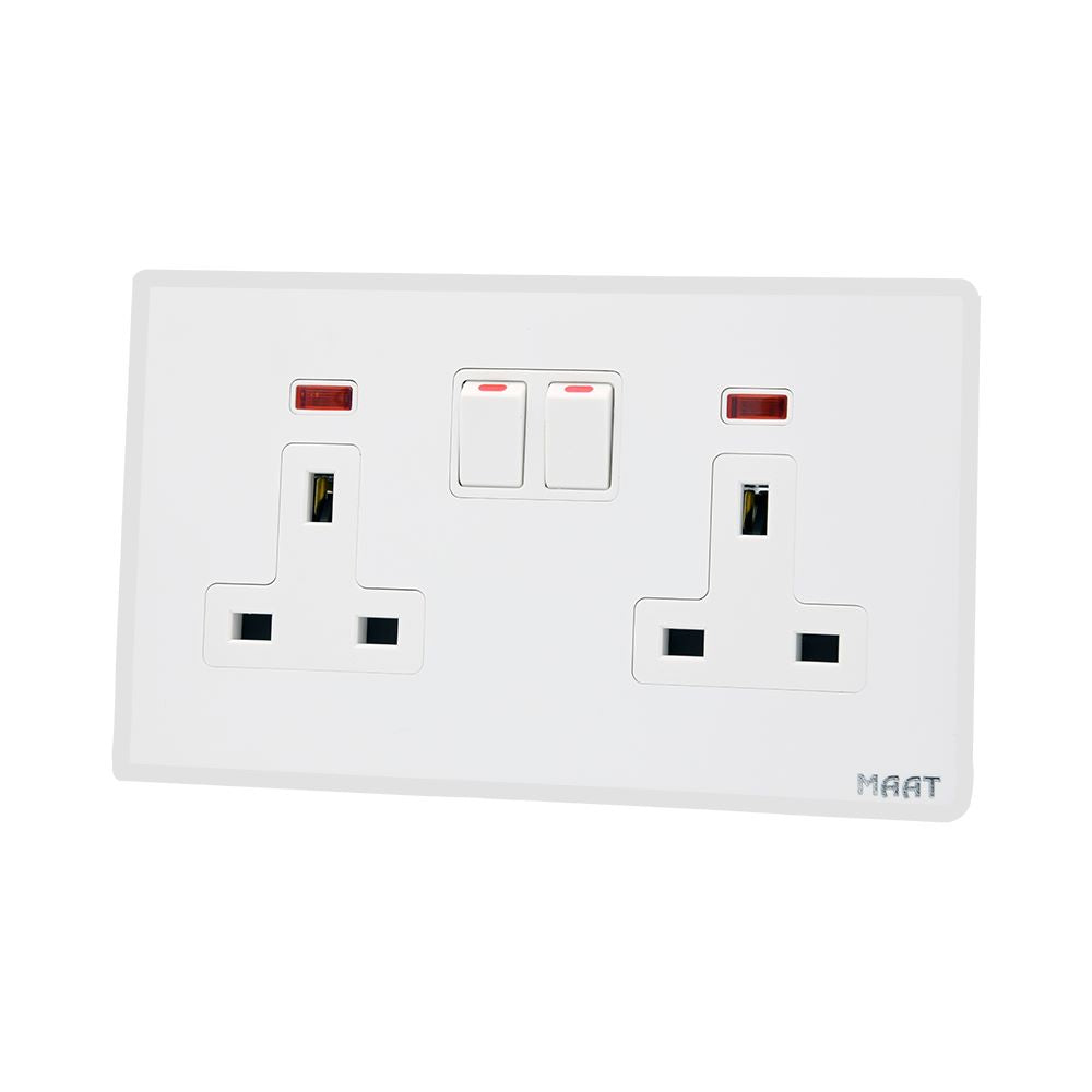 MAAT Q-SERIES 13A DUAL SWITCH SOCKET WHITE