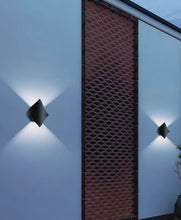 Load image into Gallery viewer, Wall light Emery Up and down 11W 3000K
