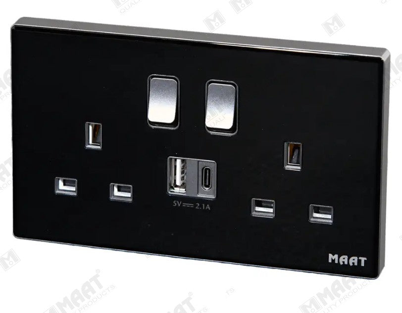 MAAT GLASS BLACK DOUBLE SOCKET 13A WITH 1USB + 1C