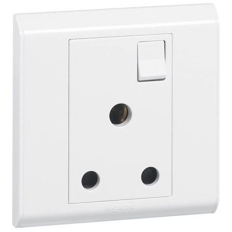 Legrand Switched Socket 15A