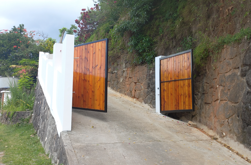 Pine Timber Swing Gate